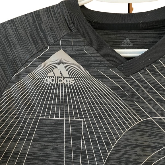 Adidas Black Athletic T-shirt - Picture 3 of 3